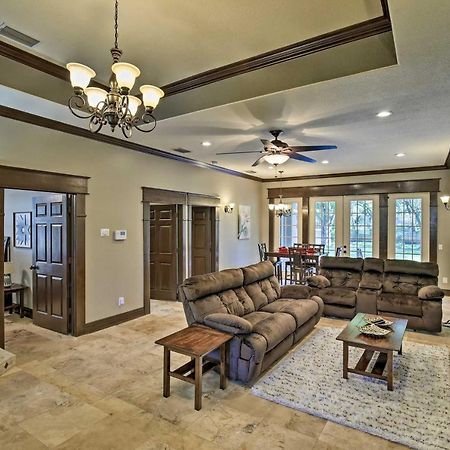 Villa Tampa Oasis With Pool About 7 Mi To Busch Gardens! Extérieur photo