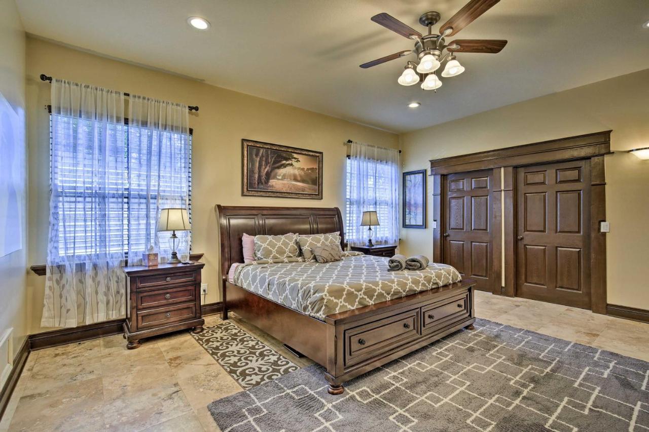 Villa Tampa Oasis With Pool About 7 Mi To Busch Gardens! Extérieur photo