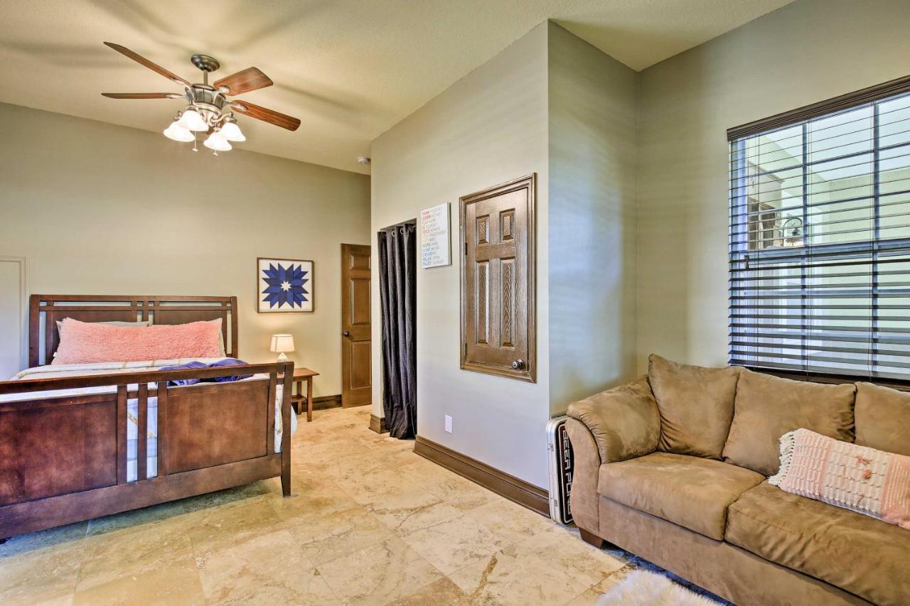 Villa Tampa Oasis With Pool About 7 Mi To Busch Gardens! Extérieur photo