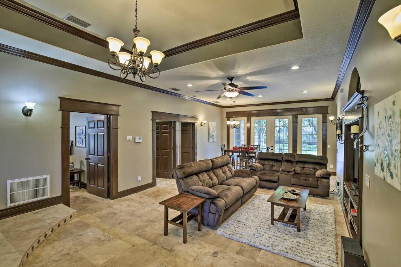 Villa Tampa Oasis With Pool About 7 Mi To Busch Gardens! Extérieur photo