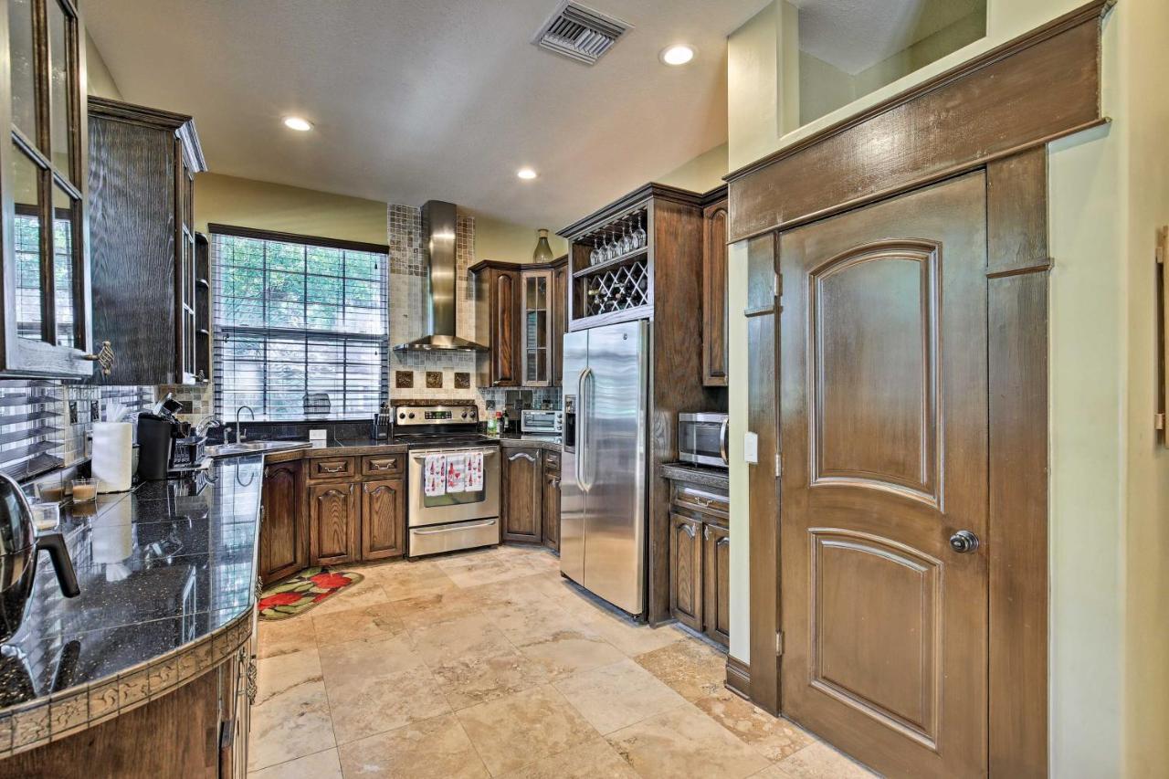 Villa Tampa Oasis With Pool About 7 Mi To Busch Gardens! Extérieur photo