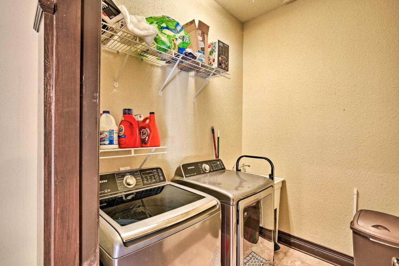 Villa Tampa Oasis With Pool About 7 Mi To Busch Gardens! Extérieur photo