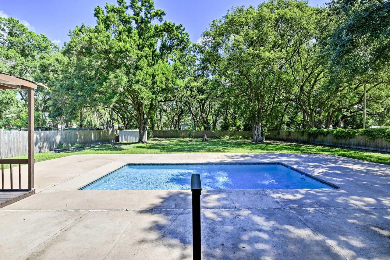 Villa Tampa Oasis With Pool About 7 Mi To Busch Gardens! Extérieur photo