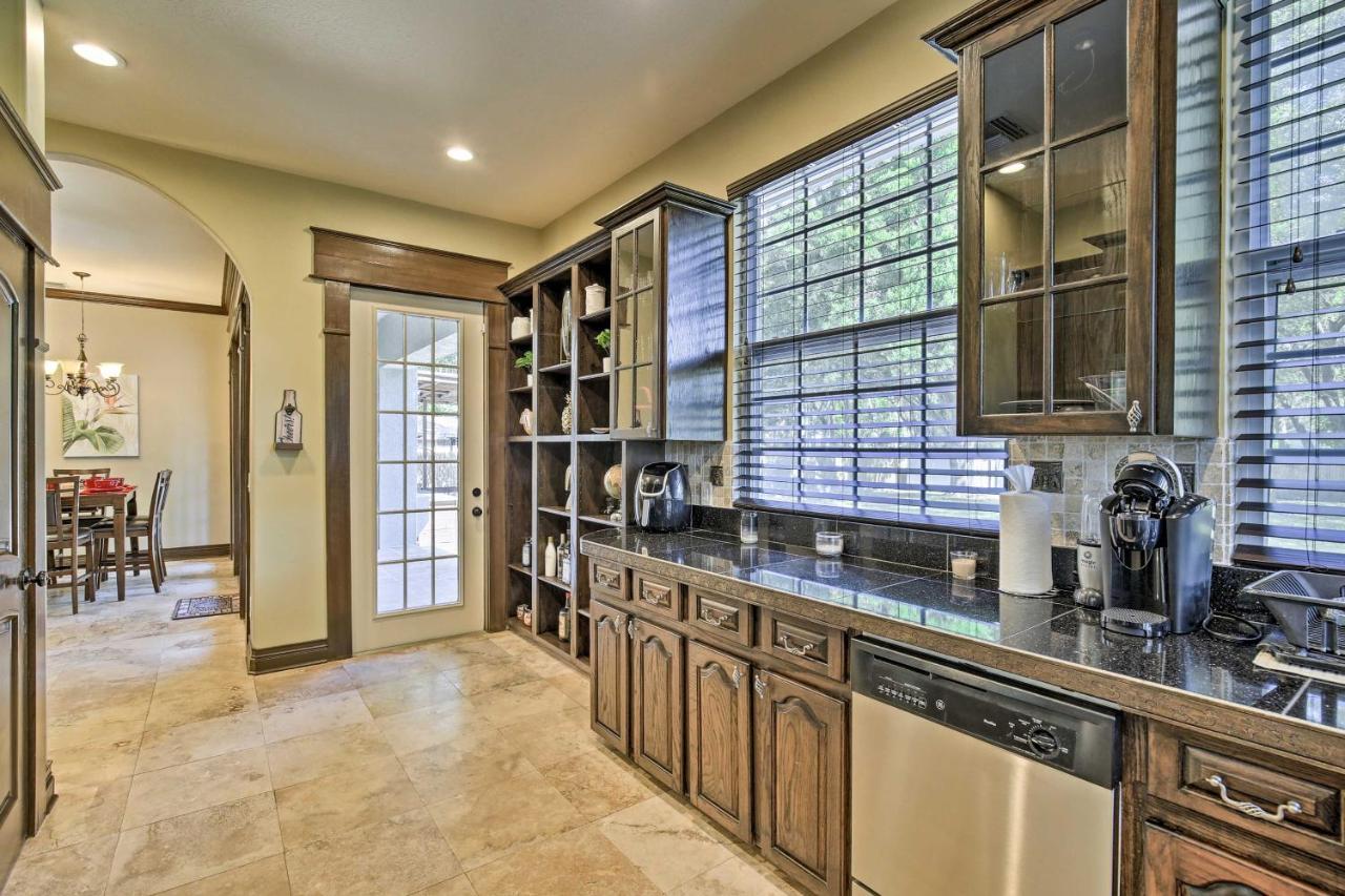 Villa Tampa Oasis With Pool About 7 Mi To Busch Gardens! Extérieur photo